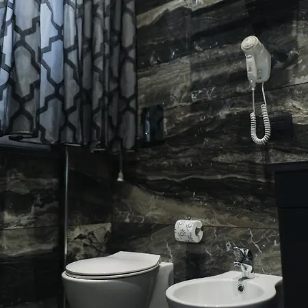 Dl Luxury Affittacamere 3*